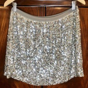 NWT Alice + Olivia $396 Silver Metallic Sequin Mini Skirt Size 6